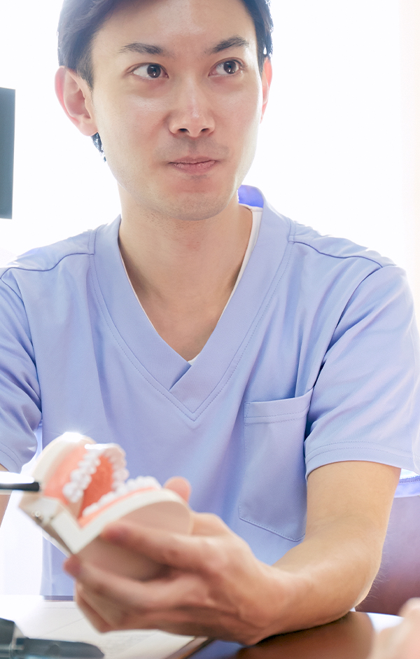 缺牙困擾？欣城牙醫專精全口重建，結合植牙與假牙贋復技術。為長庚商圈與橘郡居民量身打造耐用的全口重建方案，不論是咬合力提升或笑容美化，都能在城上城一次完成。