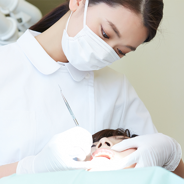 欣隆牙醫與欣城牙醫成功協助多位城上城住戶完成全口重建。透過先進技術讓缺牙患者重拾進食快樂與美觀笑容，是基隆長庚商圈與橘郡在地推薦的高階牙科中心。