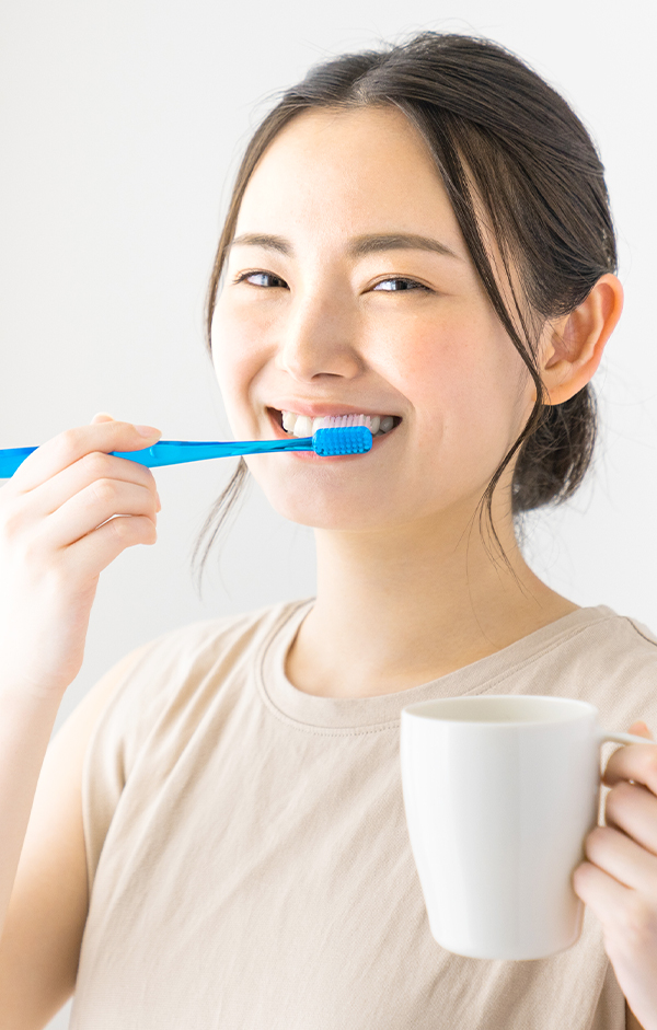 基隆牙周病治療推薦欣隆牙醫欣城牙醫 牙齦出血或口臭可能是牙周病前兆。欣隆牙醫引進水雷射治療，提供城上城居民低痛感、高成效的牙周護理。專業洗牙與深度清潔服務，是長庚商圈與橘郡在地推薦的牙周專科。